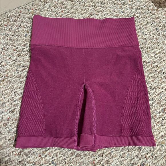 Lululemon Sculpt Short Ultra Violet- Size Small - Picture 5 of 9